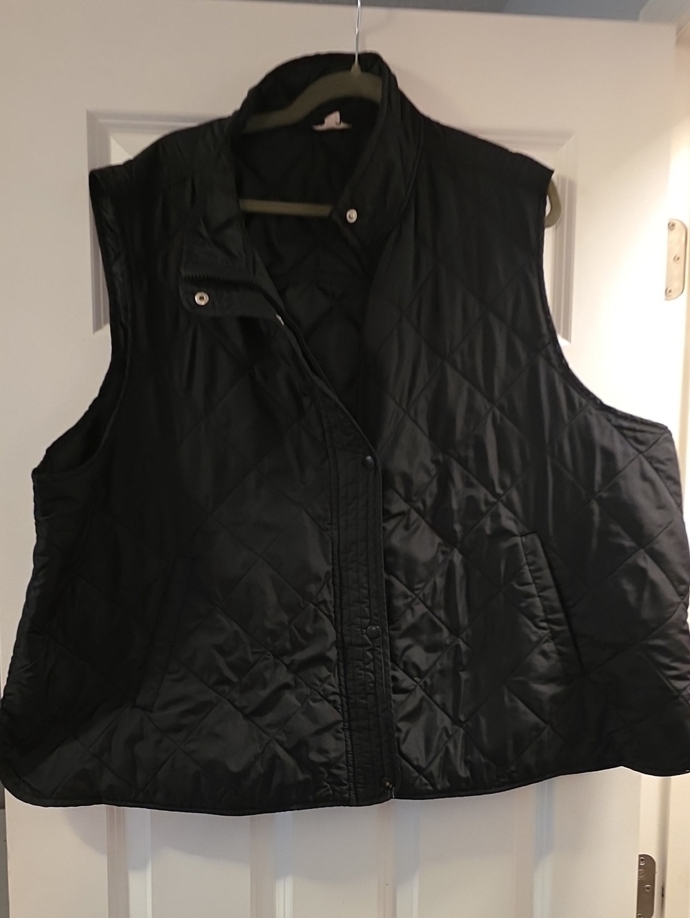 Maurices Black Quilted Sleeveless Vest